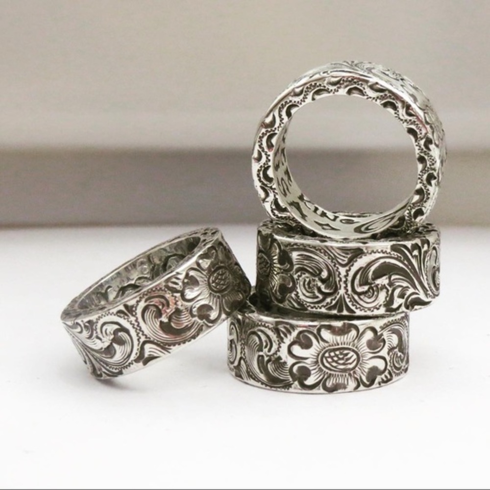 EUC Silver King Hand Engraved Ring